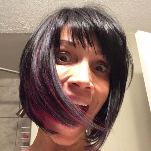 Meet your Posher, Josee - Picture 1 of 2